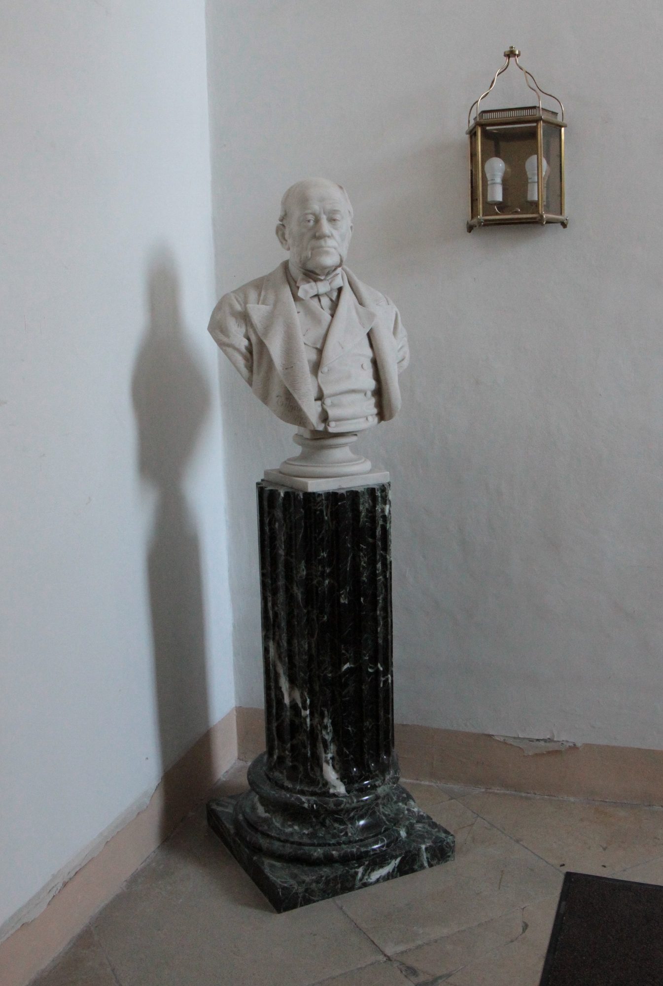 Karl von Rokitansky's bust, Josephinum, Vienna - 01.jpg